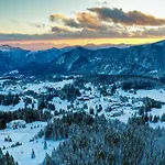 From Sunrise To Sunset At Oak Smolyan Lakes Apartment Pamporowo