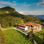 From Sunrise To Sunset At Oak Smolyan Lakes
