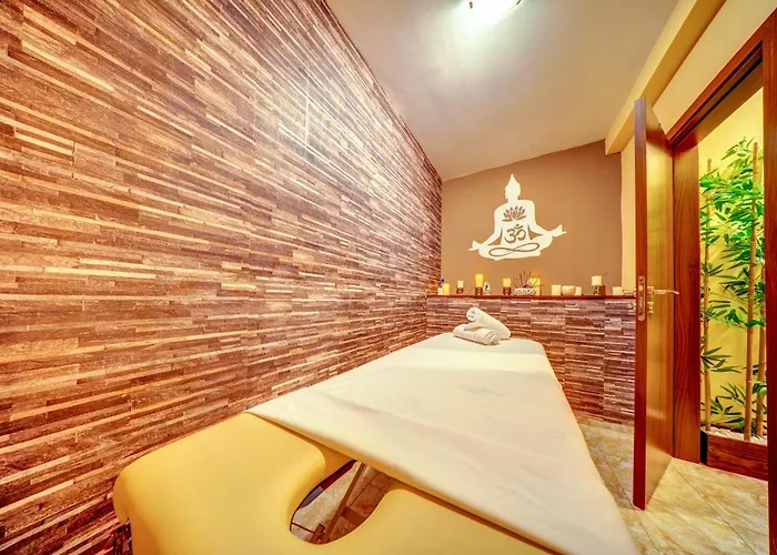 From Sunrise To Sunset At Oak Smolyan Lakes Pamporovo