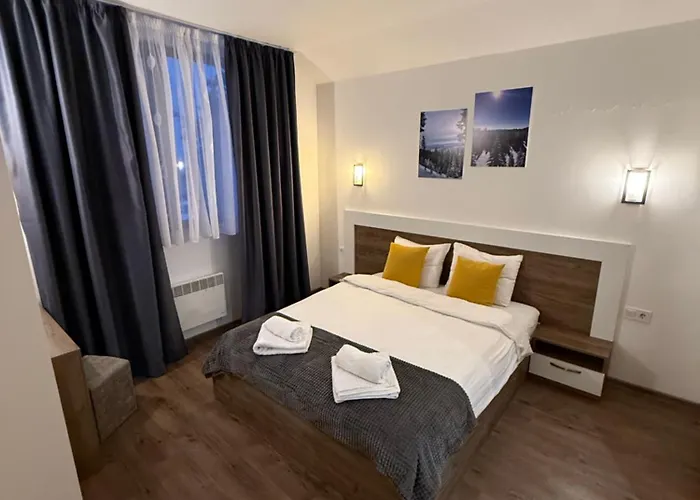 From Sunrise To Sunset At Oak Smolyan Lakes